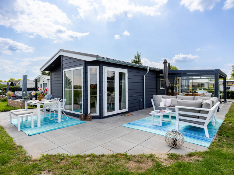 Terrasse mit BBQ und Lounge