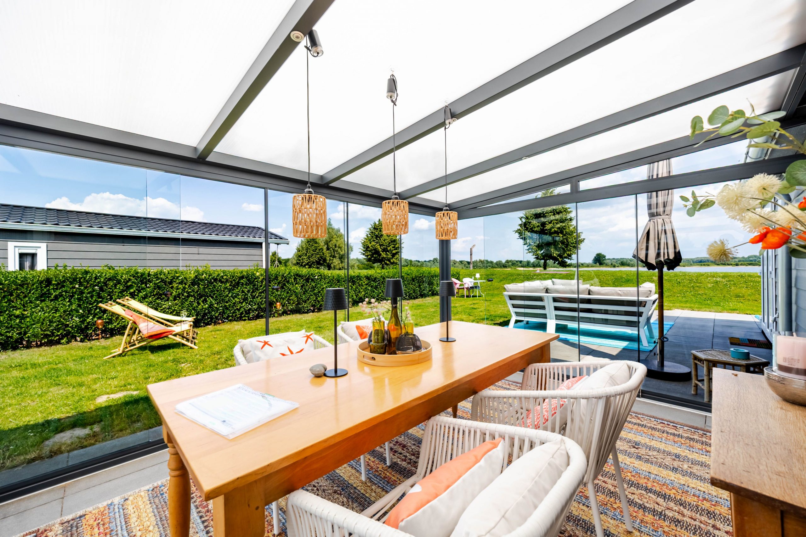 Wintergarten mit Seeblick